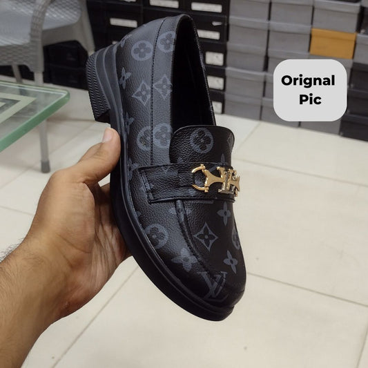 Classic Black Women’s Loafers with Gold Buckle